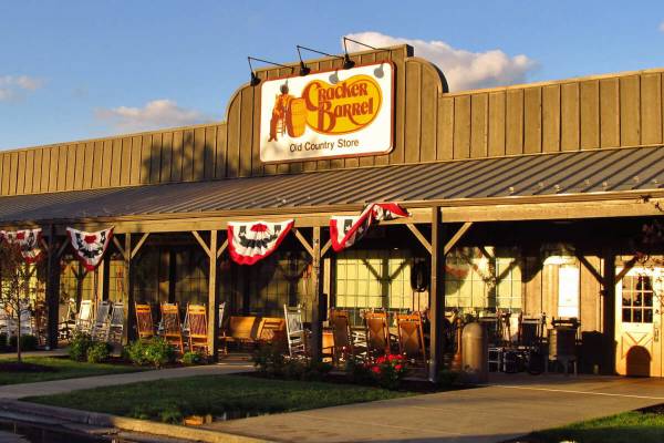 restoran cracker  barrel