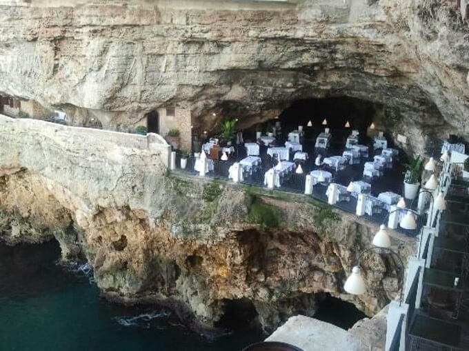 Restoran u pećini