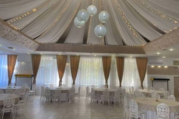 restoran kosutnjak lux enterijer 10