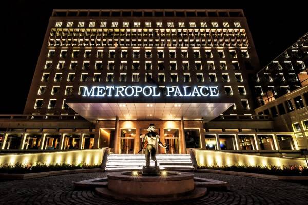 hotel metropol docek nove godine 1