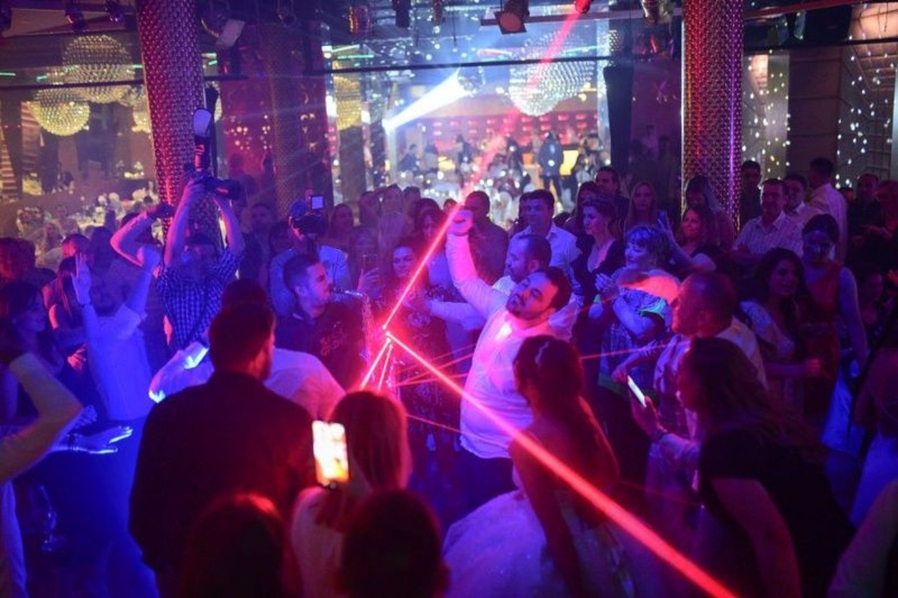 restoran zlatna cvekla enterijer 9