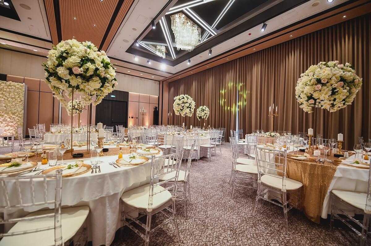 hotel hilton nova godina enterijer 3